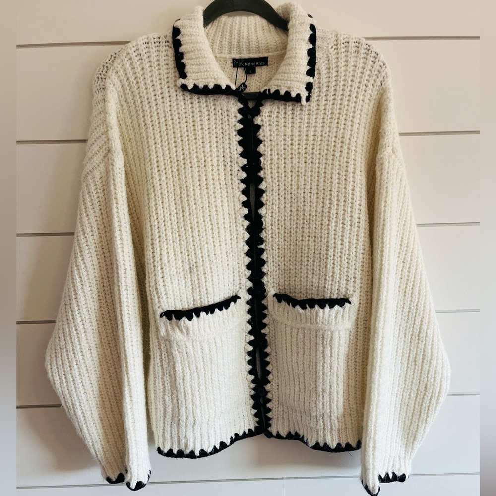 Metric Knits Cream Cardigan NWT Size Large - Picture 4 of 10